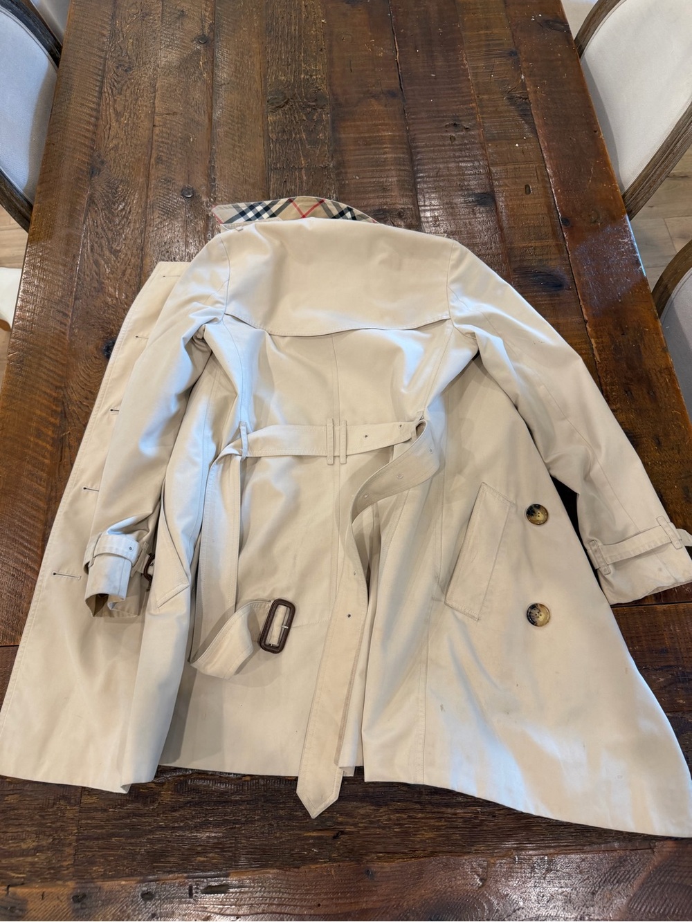Burberry Beige Trench Coat with Signature Check Lining - Picture 7 of 11